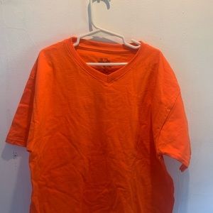 girls tshirt slightly used very good quality :)